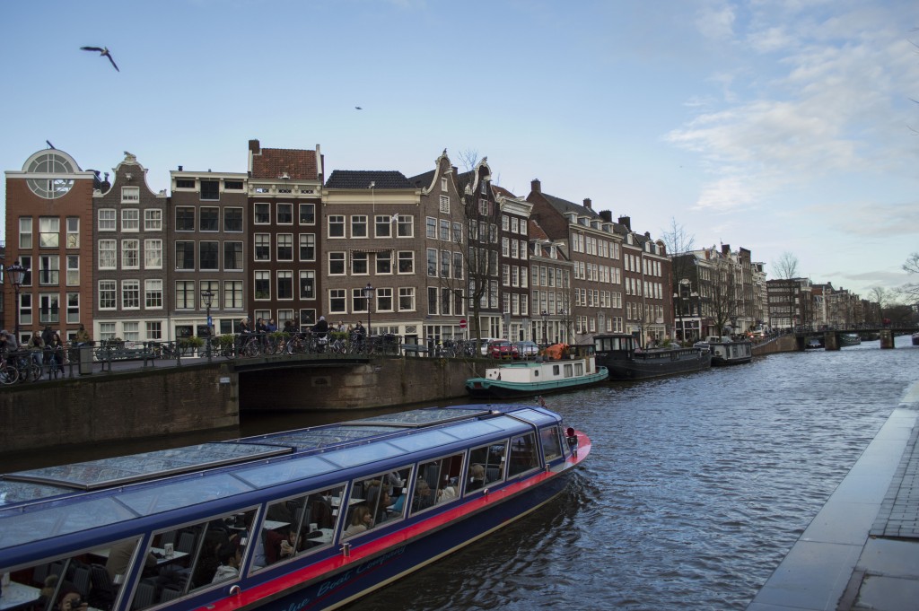 canal a amsterdam